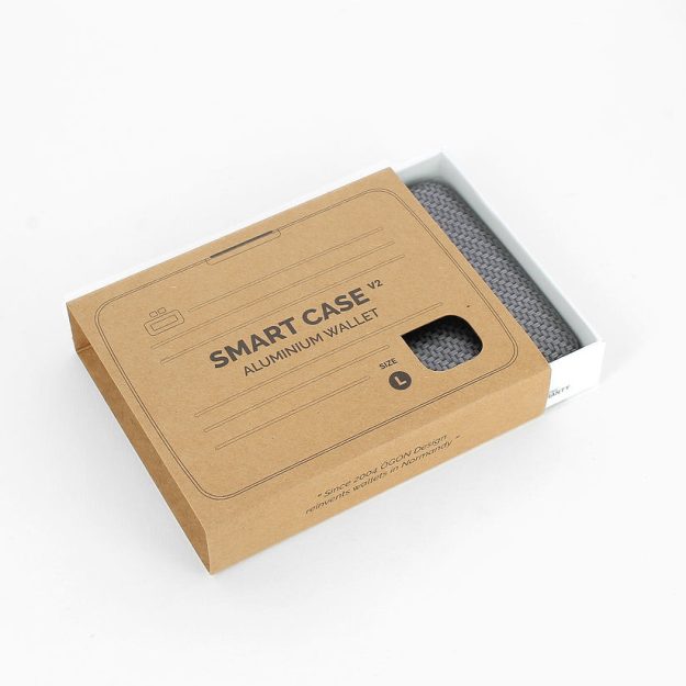 ÖGON Smart Case V2L | carbon square effect